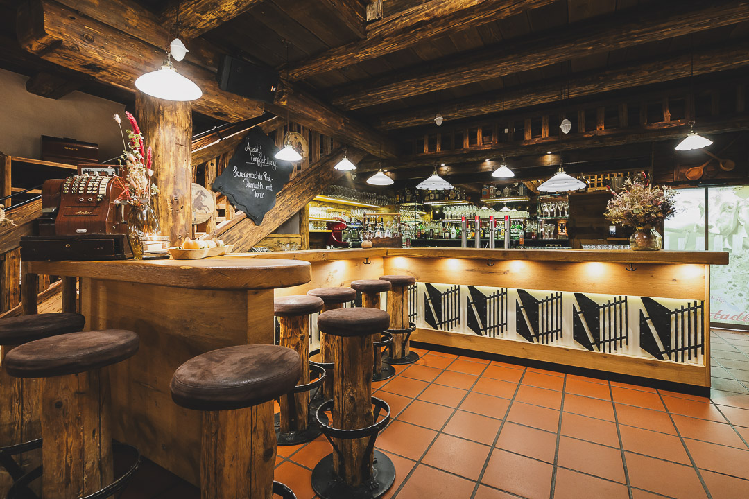 Die Bar im Grainer's Dorfstadl